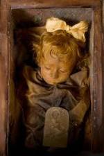 Watch National Geographic: The Girl in the Glass Casket Projectfreetv